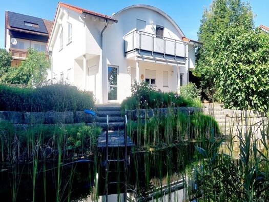 Einfamilienhaus zur Miete 2.100 € 5,5 Zimmer 166 m² 902 m² Grundstück Eislingen 73054