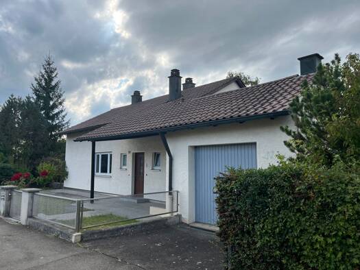 Mehrfamilienhaus zur Miete 2.200 € 7,5 Zimmer 160 m² 720 m² Grundstück frei ab sofort Weinbergweg 97 Eselsberg Ulm 89075
