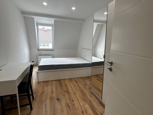 WG-Zimmer zur Miete Wohnen auf Zeit 400 € 12,5 m² 4. Geschoss frei ab sofort Nürnberg 90429