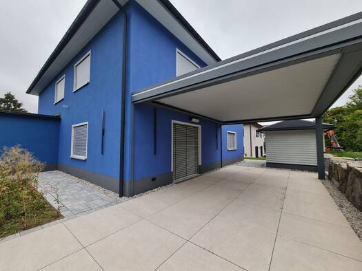 Einfamilienhaus zur Miete 3.200 € 8 Zimmer 248,8 m² 979 m² Grundstück frei ab sofort Lindenau Schneeberg 08289