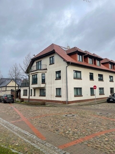 Mehrfamilienhaus zum Kauf provisionsfrei 397.000 € 6 Zimmer 237 m²<br/>Wohnfläche 334 m²<br/>Grundstück Meyenburg Meyenburg 16945