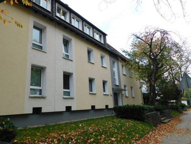 Wohnung zur Miete 773 € 3 Zimmer 77,3 m² 1. Geschoss frei ab 18.04.2026 Ruhrallee 128 Bergerhausen Essen 45136