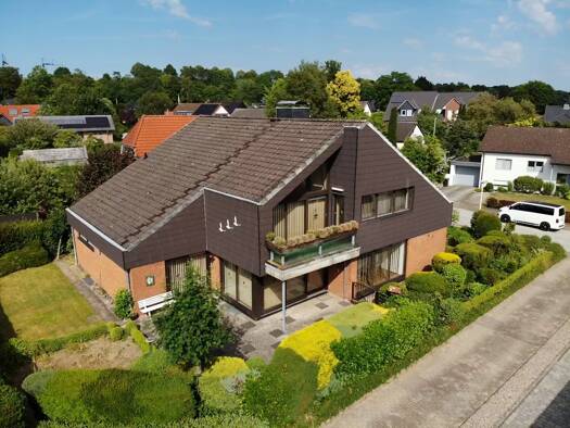 Einfamilienhaus zum Kauf 880.000 € 7 Zimmer 215 m² 631 m² Grundstück Fehmarnwinkel 29 a Suchsdorf Suchsdorf 24107