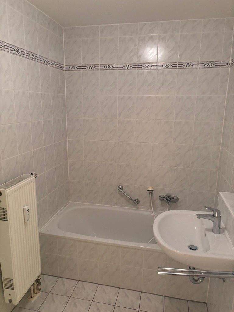 Immobilie in Ampfing - Helle u. lichtdurchflutete sowie aktuell leerstehende Eigentumswohnung für Kapitalanleger oder Eigennutzung - Bild 4