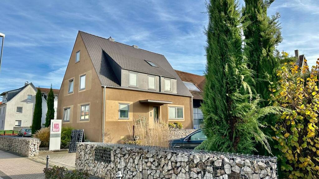 Einfamilienhaus zum Kauf 890.000 € 7,5 Zimmer 236 m² 1.202 m² Grundstück Kenzingen 79341