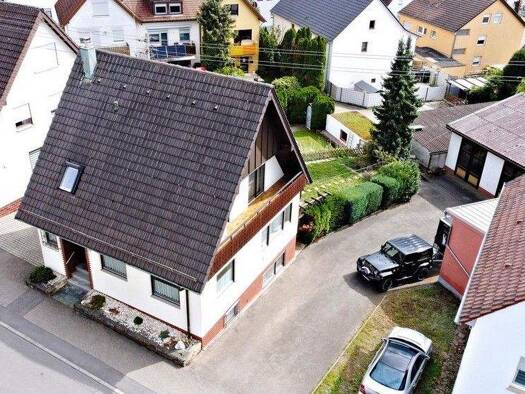 Einfamilienhaus zum Kauf provisionsfrei 499.000 € 5,5 Zimmer 120 m² 607 m² Grundstück Deutschritterstraße 72 Kirchhausen Heilbronn Kirchhausen 74078