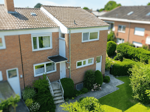 Reihenendhaus zum Kauf 198.000 € 5 Zimmer 110 m² 560 m² Grundstück Brake Brake 26919