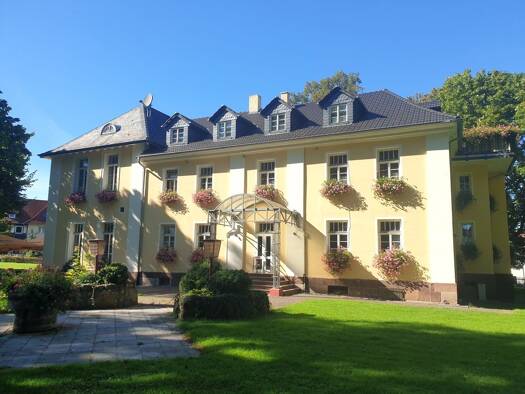 Hotel zum Kauf 1.180.000 € 731 m² Gastrofläche 5.176 m² Grundstück Hofgeismar 34369