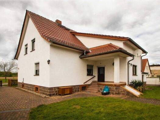 Einfamilienhaus zum Kauf 248.000 € 5 Zimmer 130 m² 4.186 m² Grundstück Kahla Plessa 04928