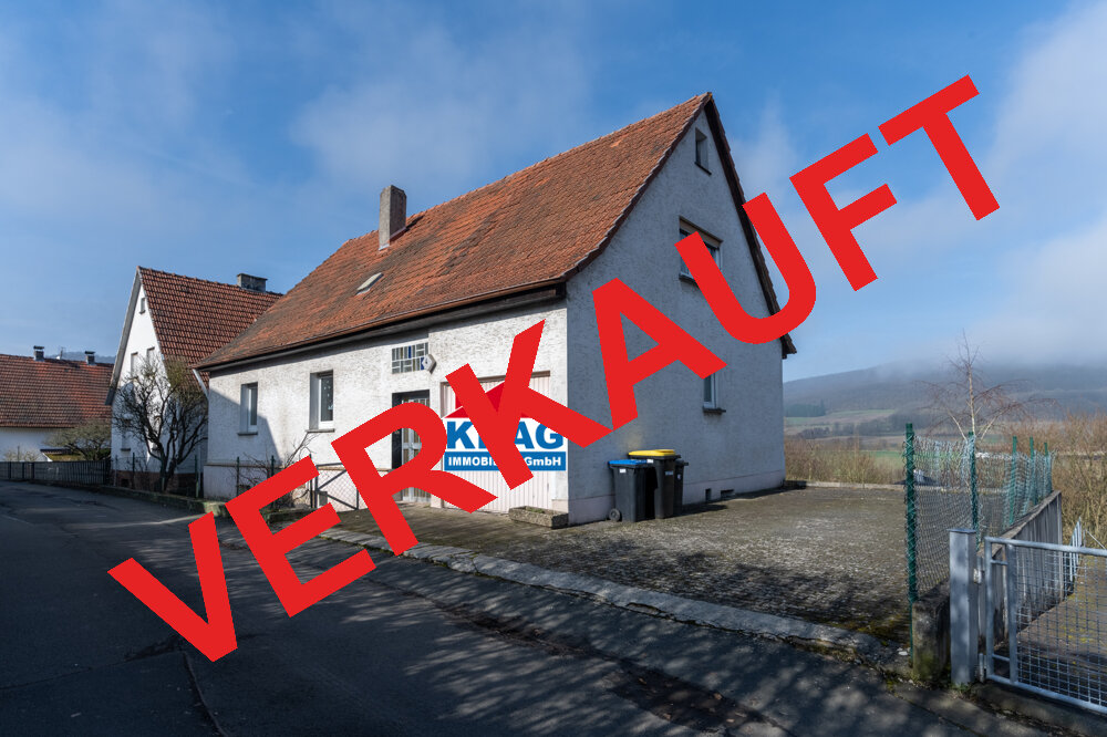 Einfamilienhaus zum Kauf 50.000 € 7 Zimmer 135 m²<br/>Wohnfläche 525 m²<br/>Grundstück Caldern Lahntal 35094