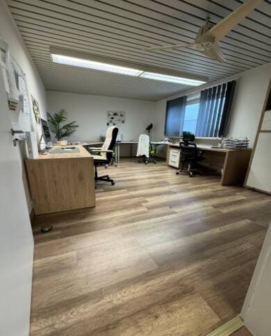 Büro-/Praxisfläche zur Miete provisionsfrei 1.100 € 6 Zimmer 127,4 m² Bürofläche Winkerling Maxhütte-Haidhof 93142