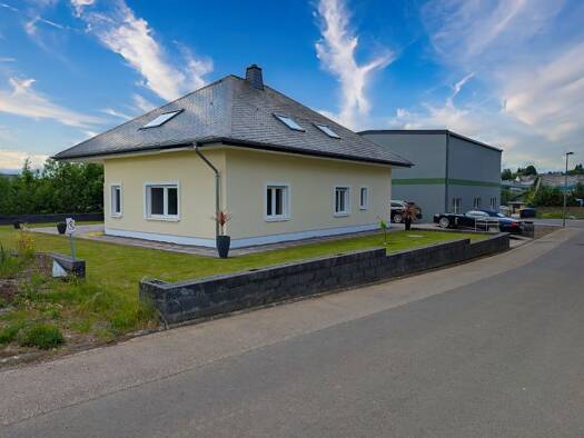 Lagerhalle zum Kauf 650.000 € 180 m² Lagerfläche Auf der Bachhell 1 Kirchwald 56729