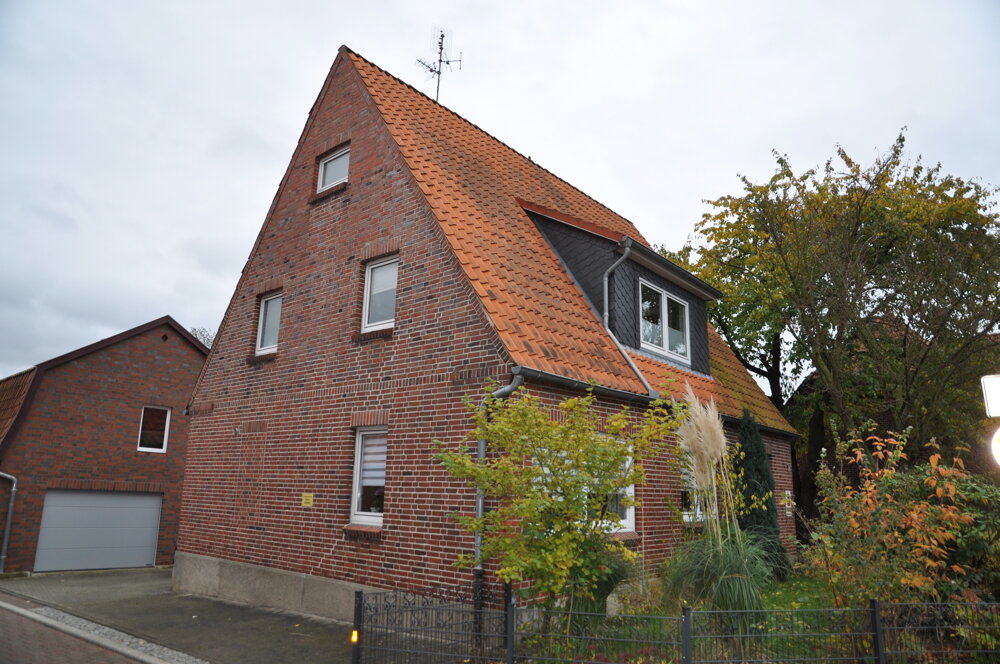 Einfamilienhaus zum Kauf 295.000 € 5 Zimmer 134 m²<br/>Wohnfläche 925 m²<br/>Grundstück Dahlenburg Dahlenburg 21368