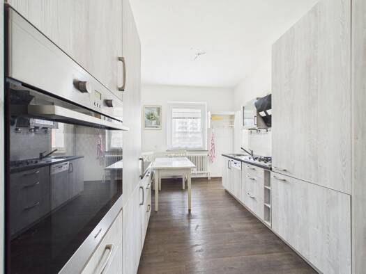Wohnung zum Kauf 190.000 € 4 Zimmer 92,8 m² 1. Geschoss Lehrte Lehrte 31275