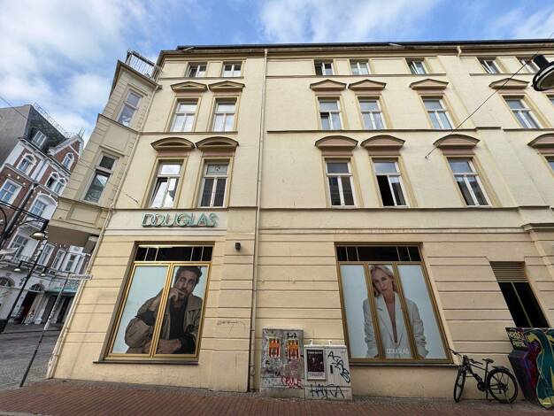 Wohnung zur Miete 1.330 € 3 Zimmer 95 m² frei ab 01.04.2026 Stadtmitte Rostock 18055
