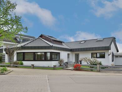 Einfamilienhaus zum Kauf 1.100.000 € 6 Zimmer 233 m² 1.200 m² Grundstück Wolfschlugen 72649