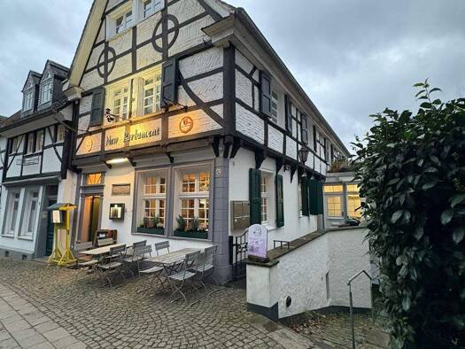 Restaurant zur Miete 2.500 € 253,7 m² Gastrofläche Kettwig Essen 45219