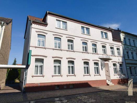 Haus zum Kauf 419.000 € 14 Zimmer 740 m² 1.023 m² Grundstück Burg 39288
