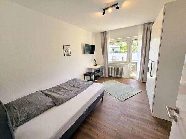 WG-Zimmer zur Miete Wohnen auf Zeit 700 € 15 m² 4. Geschoss frei ab 01.05.2026 Röderbergweg 4.OGli Ostend Frankfurt am Main 60314