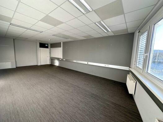 Büro zur Miete 1.537 € 5 Zimmer Straßganger Straße Straßgang Graz 8054