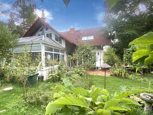 Einfamilienhaus zum Kauf 495.000 € 5 Zimmer 203 m² 1.672 m² Grundstück frei ab 01.07.2026 Saalfeld 07318