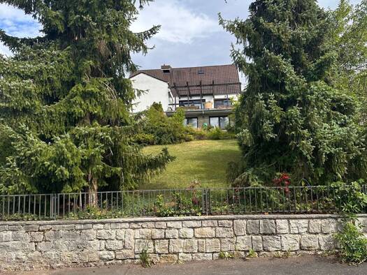 Einfamilienhaus zur Miete 1.800 € 5 Zimmer 154 m² 1.197 m² Grundstück frei ab 01.09.2026 Heuchelhof Würzburg 97084