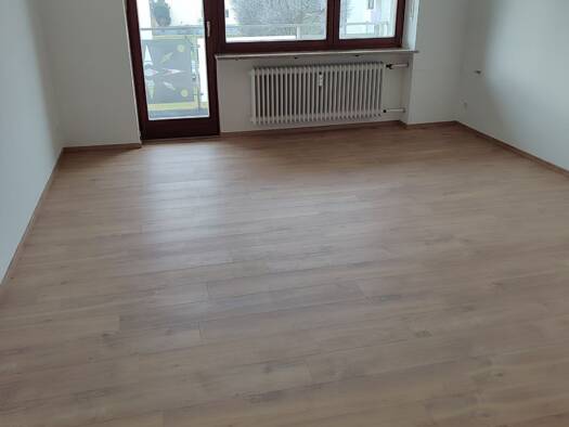 Wohnung zur Miete 930 € 3 Zimmer 78 m² 2. Geschoss frei ab sofort Ergolding 84030