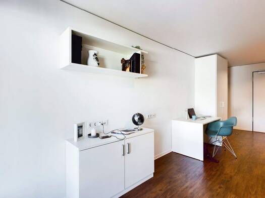 Wohnung zur Miete 1.065 € 1 Zimmer 32,3 m² 5. Geschoss frei ab 01.02.2026 Resi-Huber-Platz 1 Sendling München 81371