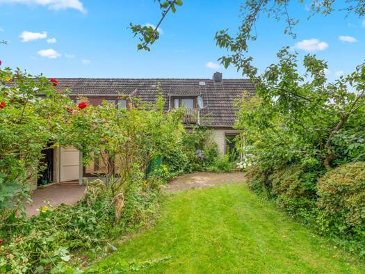 Doppelhaushälfte zum Kauf 399.000 € 4 Zimmer 126,5 m² 801 m² Grundstück frei ab 01.08.2026 Langenhorn Hamburg 22417