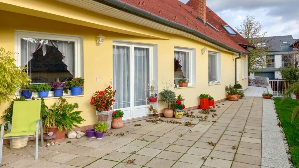 Haus zum Kauf provisionsfrei 370.200 € 7 Zimmer 181 m² 614 m² Grundstück Hévíz 8380