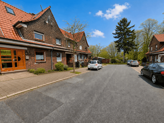 Reihenmittelhaus zum Kauf provisionsfrei 169.000 € 3,5 Zimmer 75,2 m² 199 m² Grundstück frei ab sofort Hüttestr. 24 Heide Osterfeld 46117