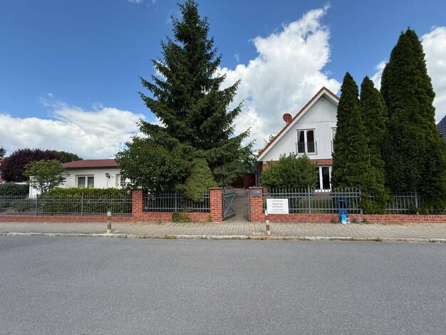 Haus zum Kauf als Kapitalanlage geeignet 630.000 € 190,4 m² 873 m² Grundstück Lerchenau 34 Neuenhagen bei Berlin 15366