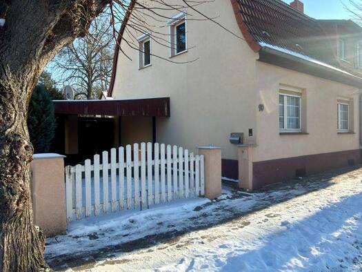 Doppelhaushälfte zum Kauf 99.000 € 3 Zimmer 95 m² 437 m² Grundstück Staßfurt 39418