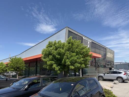 Kaufhaus zum Kauf als Kapitalanlage geeignet 8.123 m² Grundstück Wiener Neustadt 2700