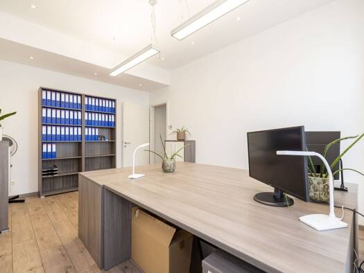 Büro zur Miete 285 € 1 Zimmer 10,7 m² Bürofläche Schwechat 2320