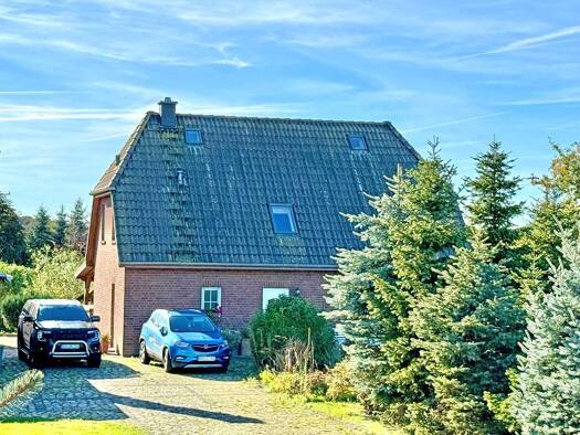 Einfamilienhaus zum Kauf 749.000 € 7 Zimmer 239 m² 16.000 m² Grundstück frei ab 16.01.2026 Am Hof 5 Godow Dummerstorf 18196