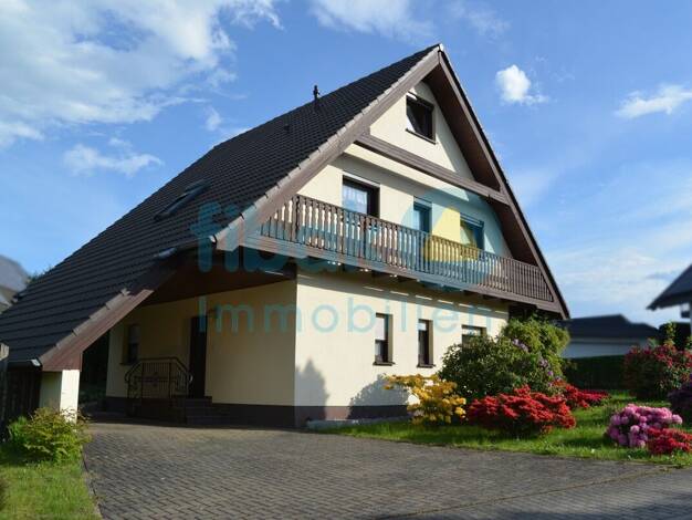 Einfamilienhaus zum Kauf 329.000 € 5 Zimmer 121,2 m² 751 m² Grundstück Borna 04552