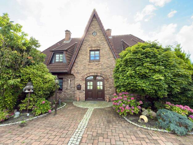 Haus zum Kauf 499.000 € 7 Zimmer 192 m² 860 m² Grundstück Langenhorn 25842