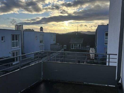 Wohnung zur Miete 700 € 3,5 Zimmer 76,3 m² 5. Geschoss frei ab 01.03.2026 Singen 78224