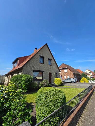 Haus zum Kauf 249.000 € 4 Zimmer 105 m² 559 m² Grundstück frei ab sofort Schafkoven - Donneresch - Bezirk 8 Delmenhorst 27751