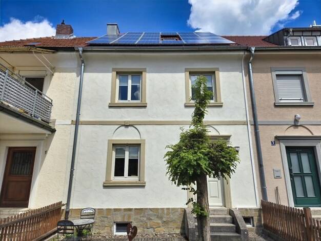 Reihenmittelhaus zum Kauf 319.000 € 5 Zimmer 110 m² 350 m² Grundstück frei ab sofort Haßfurt 97437