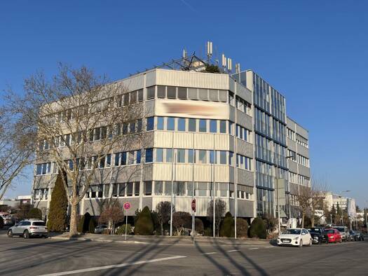 Bürofläche zur Miete 2.150 € 211 m² Bürofläche Böblingen 71034