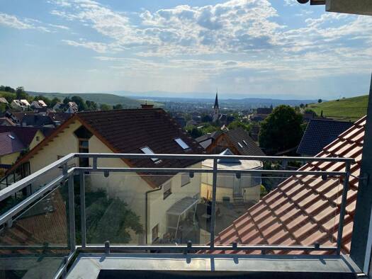 Maisonette zur Miete 1.290 € 3 Zimmer 90 m² Geschoss 2/3 frei ab 01.12.2025 Ebringen 79285