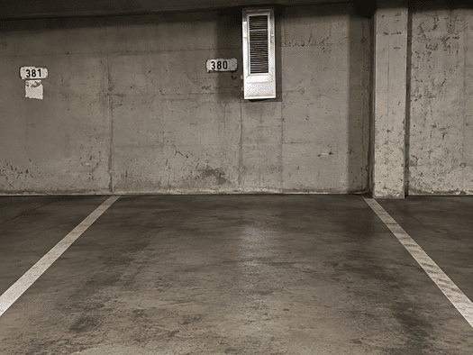 Tiefgaragenstellplatz zum Kauf provisionsfrei als Kapitalanlage geeignet 35.000 € Ostend Frankfurt am Main 60385