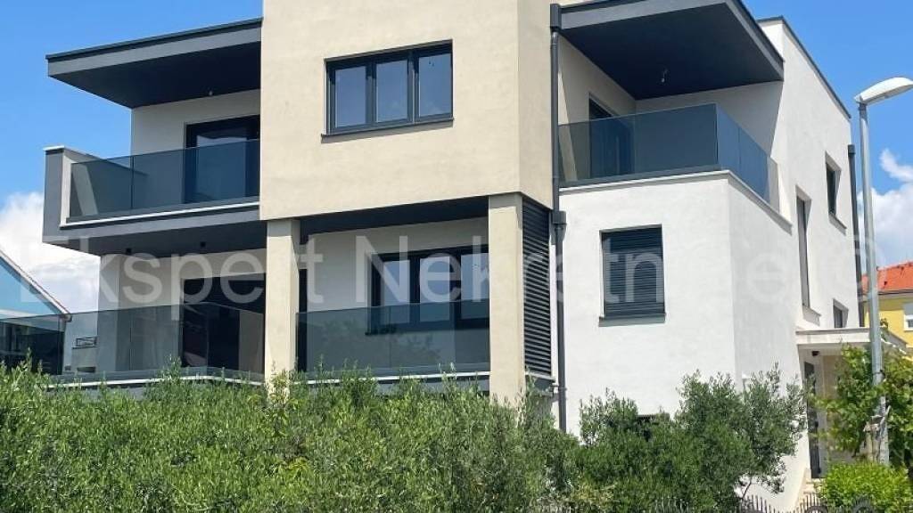 Haus zum Kauf 1.300.000 € 8 Zimmer 348 m² Kastela