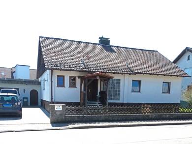 Einfamilienhaus zum Kauf 320.000 € 6 Zimmer 160 m² 811 m² Grundstück Richtscheitweg Wassertrüdingen Wassertrüdingen 91717