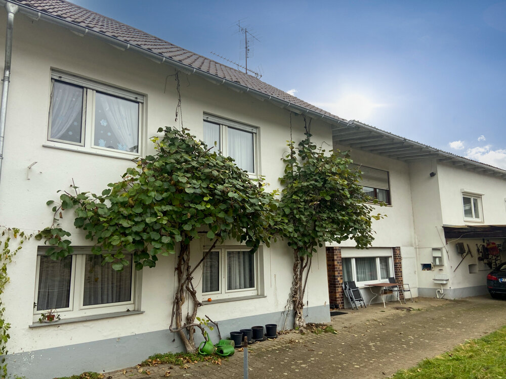 Mehrfamilienhaus zum Kauf 750.000 € 9 Zimmer 315 m²<br/>Wohnfläche 869 m²<br/>Grundstück Grötzingen - Südlich der Pfinz Karlsruhe / Grötzingen 76229