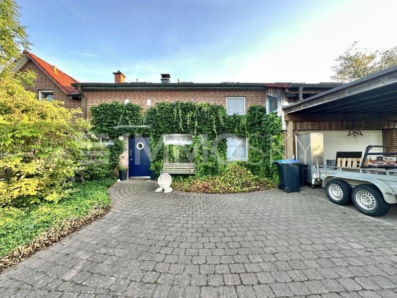 Mehrfamilienhaus zum Kauf 380.000 € 7 Zimmer 225 m²<br/>Wohnfläche 538 m²<br/>Grundstück Mandelsloh Neustadt am Rübenberge 31535