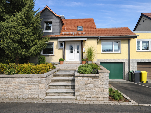 Reihenmittelhaus zum Kauf 240.000 € 3,5 Zimmer 85 m² 323 m² Grundstück Kitzscher 04567