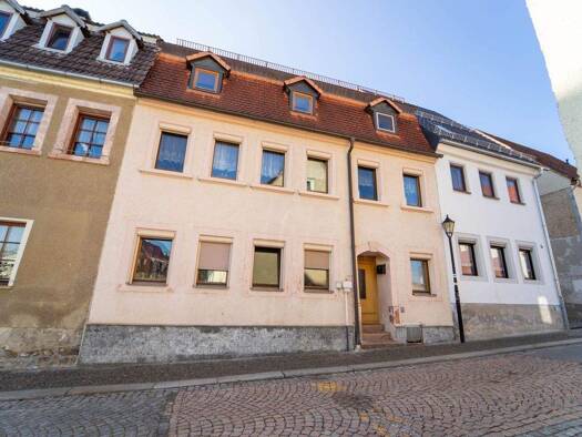 Reihenmittelhaus zum Kauf 64.000 € 7 Zimmer 150 m² 320 m² Grundstück Lunzenau 09328
